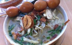 Soto Kudus, Disajikan dalam Mangkuk Mungil yang Bikin Ketagihan!