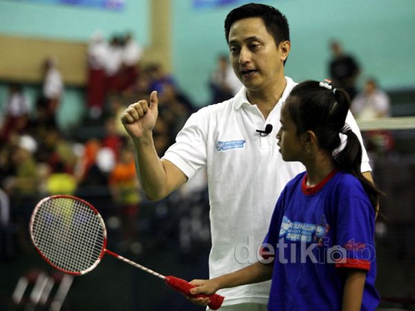 Ricky Subagja Beri Pelatihan Kepada Atlet Muda