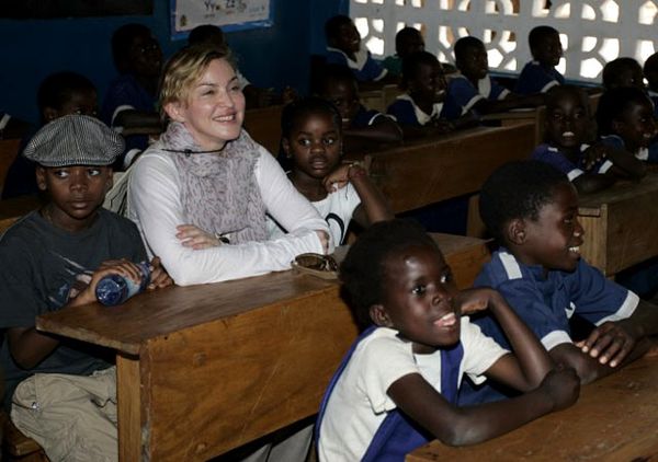 Aksi Sosial Madonna di Malawi