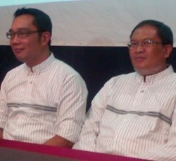 Paguyuban Rajut Muda Bandung Dukung Ridwan Kamil