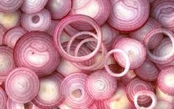 Harga Bawang Merah dan Cabai Rawit Masih Rp 50.000/Kg di Pasar Tradisional