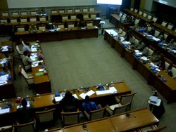 Bolos 4 Kali di Satu Masa Sidang, Anggota DPR Dipecat