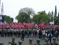 Keterlaluan! Mendagri Disambut Ribuan Orang Berbendera GAM di Banda Aceh