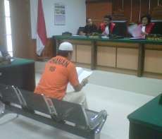 Terdakwa Teroris Bom Solo Dijerat Pasal Berlapis