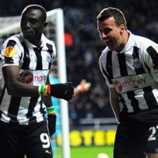 Newcastle Meretas Mimpi di Liga Europa