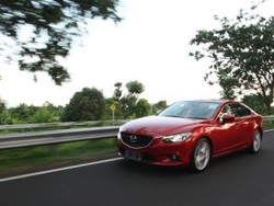 Menjajal Performa Generasi Baru Mazda6