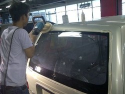 Cara Mudah Membersihkan Jamur pada Kaca Mobil