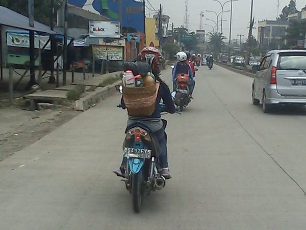 Tunggangan Tukang Jamu