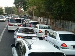 Myanmar Membuka Diri, Yangon Kini Dibanjiri Mobil Mewah