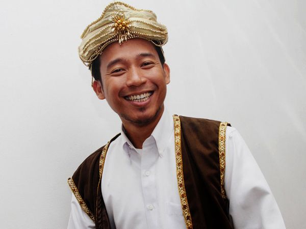 Denny Cagur Bergaya ala Bollywood