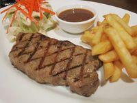 Nongkrong Asik Sambil Ngemil Sirloin Steak di Bif Stop