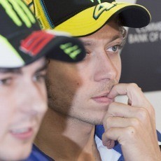 Rossi Pilih Berbeda dari Lorenzo