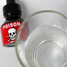 Salah Minum Pembersih Lantai, Gadis Malaysia Nyaris Tewas