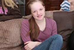 Gadis Ini Tak Berhenti Cegukan Selama 10 Pekan