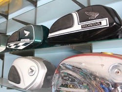 Aksesoris-aksesoris Khas Motor Honda Jadul