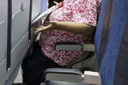 Penumpang Gemuk Mau Bayar Tiket Pesawat Lebih Mahal, Asal...