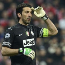 Conte Takkan Mainkan Buffon Lawan Pescara