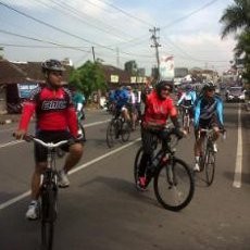 Santai Tanggapi Mutasi, Kapolda DIY Gowes Onthel ke Gunungkidul
