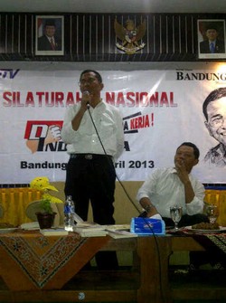 Dahlan Iskan Jumpa Fans di Bandung