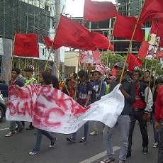 Aliansi Rakyat Surabaya Tolak APEC