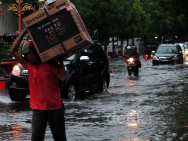Hujan 3 Jam, Bojonegoro Tergenang