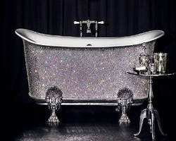 Bathtub Bertabur 22.000 Kristal Putih Swarovski Dijual di Harrods