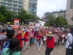 Kampanye Anti Rokok, 40 Mahasiswa UI Harlem Shake di Bundaran HI