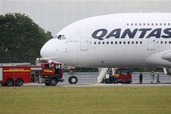  Diduga Ada Bom, Qantas Terbang Kembali ke Selandia Baru
