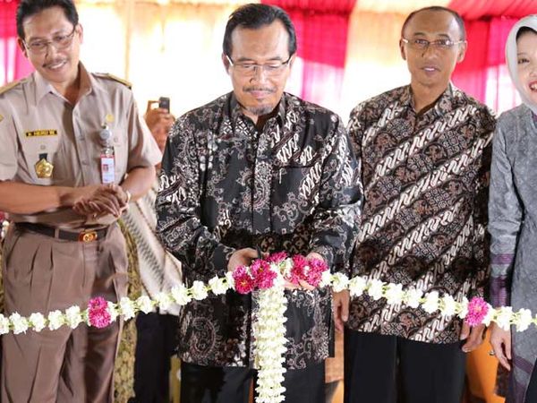 Mentan Resmikan Gedung Balai Karantina