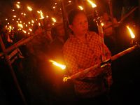 Pawai Salib Obor Meriahkan Paskah
