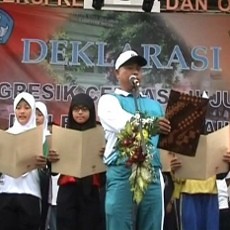 Ratusan Siswa Gresik Ikrar Kejujuran Hadapi UN