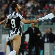 Lepas Celana Lagi Usai Bikin Gol, Vucinic: Itu Spontan 
