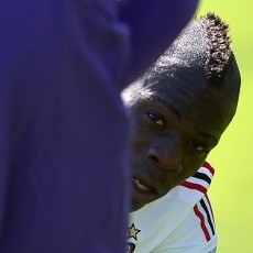 Balotelli Berharap Bisa Hadapi City Musim Depan