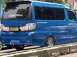 Alphard Jadi Angkot di Cisarua?
