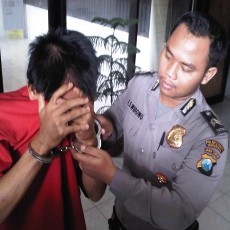 Todong Korban Dengan Obeng, Pelaku Jambret Babak Belur Dimassa