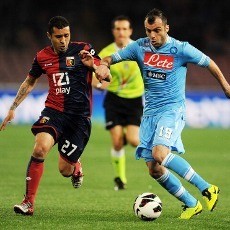 Napoli Bekuk Genoa 2-0