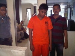 Paspornya Sobek, WN Singapura Pukul Petugas Imigrasi Batam