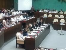 Meski Jadi Tersangka, Dirut Merpati Masih Hadiri Rapat di DPR