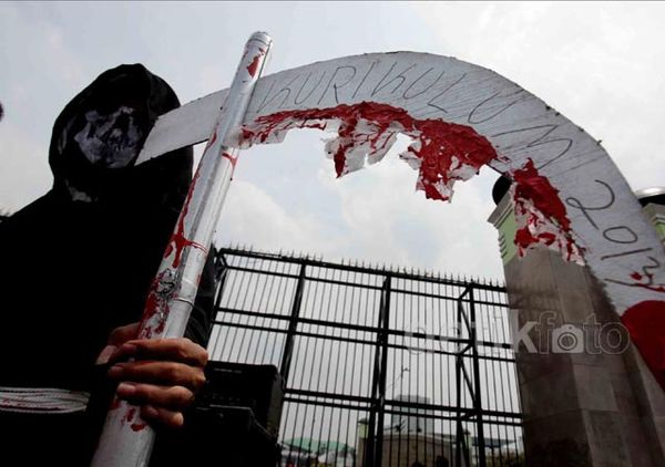 Protes Menolak Kurikulum 2013 Berlanjut