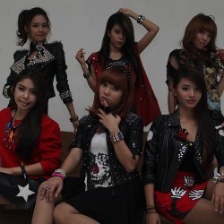 Wow, SOS Kalahkan Justin Timberlake & Super Junior-M 