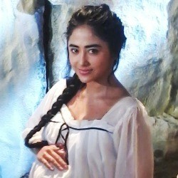 Dewi Persik Izin Pacar Sebelum Buka Baju di Film Terbarunya