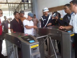 Ini Cara Menggunakan Tiket Elektronik KRL Jabodetabek