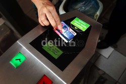 Wah, Harga Satu Unit Gerbang Elektronik di Stasiun KRL Seharga Mobil Avanza