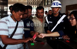 Ada Gangguan, Gerbang & Tiket Elektronik di Stasiun Bojong Indah Ditunda
