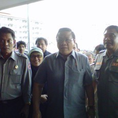 Menkokesra Minta Rumah Rawan Banjir di Bandung Selatan Direlokasi