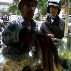 Asinan Setan, Bikin Lidah Terbakar