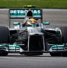 Hamilton Ragu Mercedes Bisa Ulangi Hasil di Shanghai Tahun Lalu