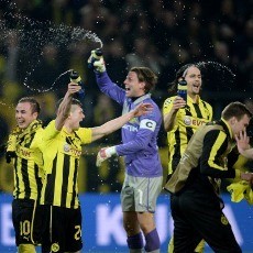 Malaga Luar Biasa, tapi Dortmund Layak Lolos