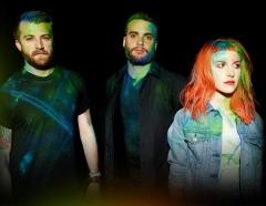 Vokalis Paramore Mengeluarkan Produk Kosmetik