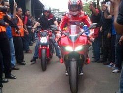 Naik Ducati, Nicky Hayden Senang Riding di Jakarta